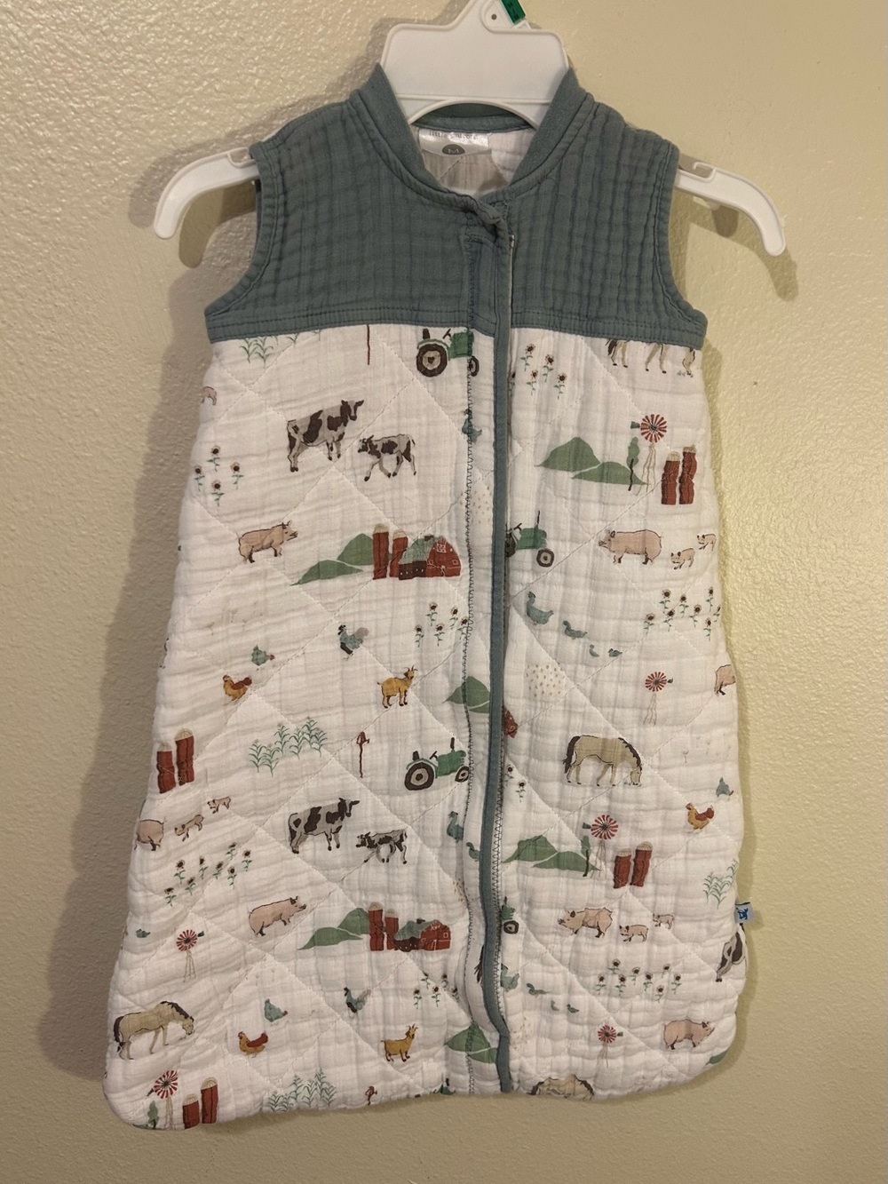 Little Unicorn Farm Animals Cotton Muslin Sleep Sack Size 6-12 Months